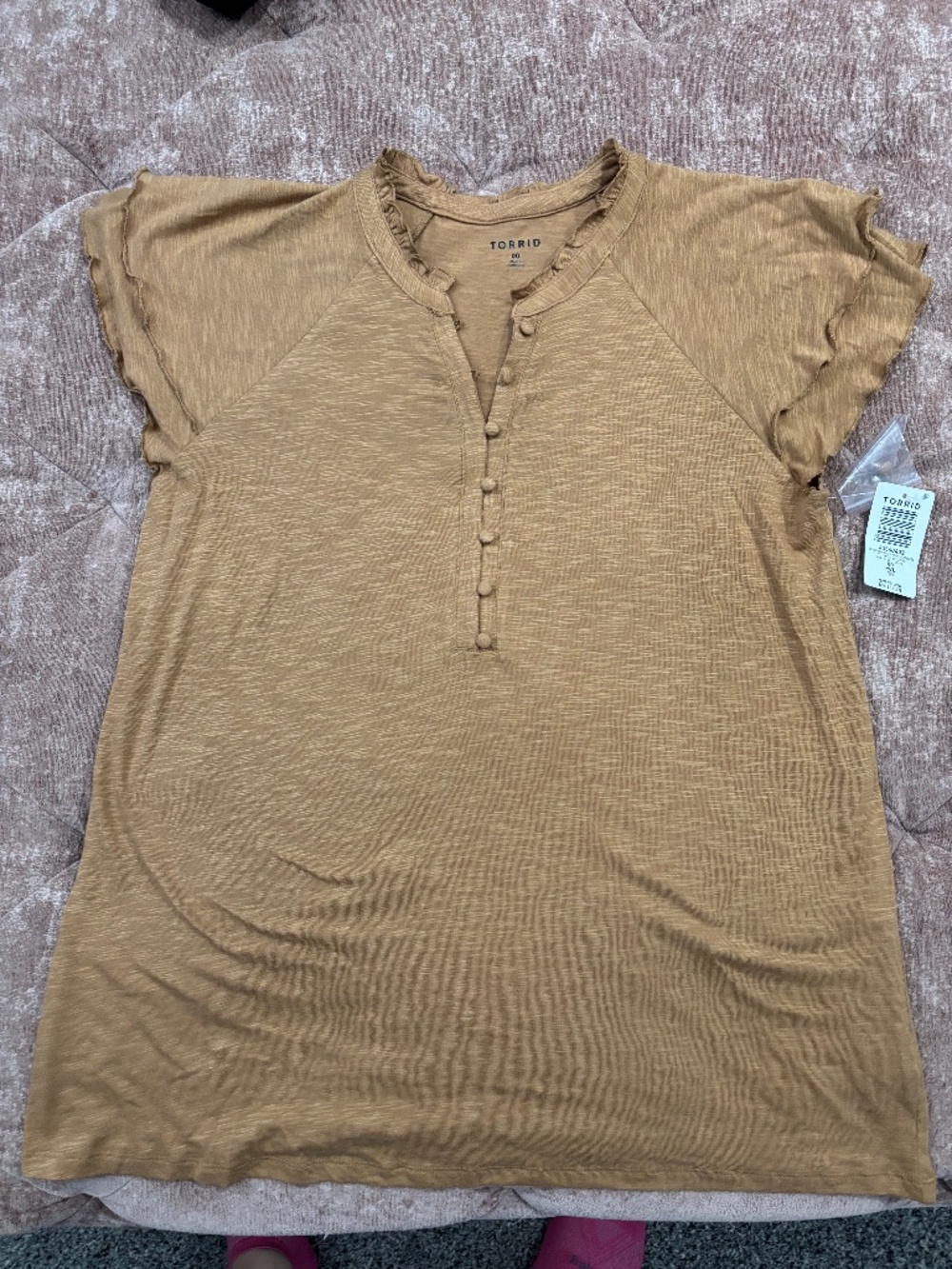 Torrid tan flutter sleeve top 00x large 10 nwt